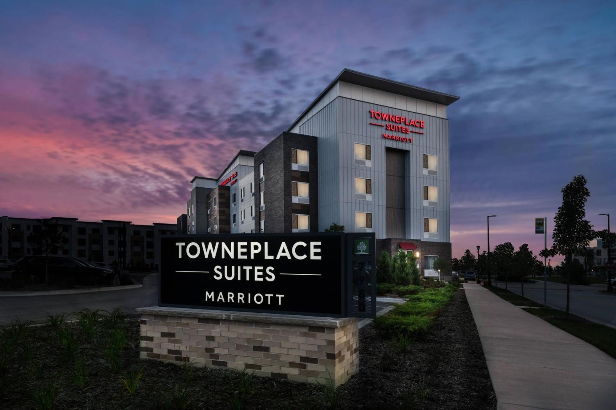 Towneplace Suites By Marriott Milwaukee Оук-Крік Екстер'єр фото