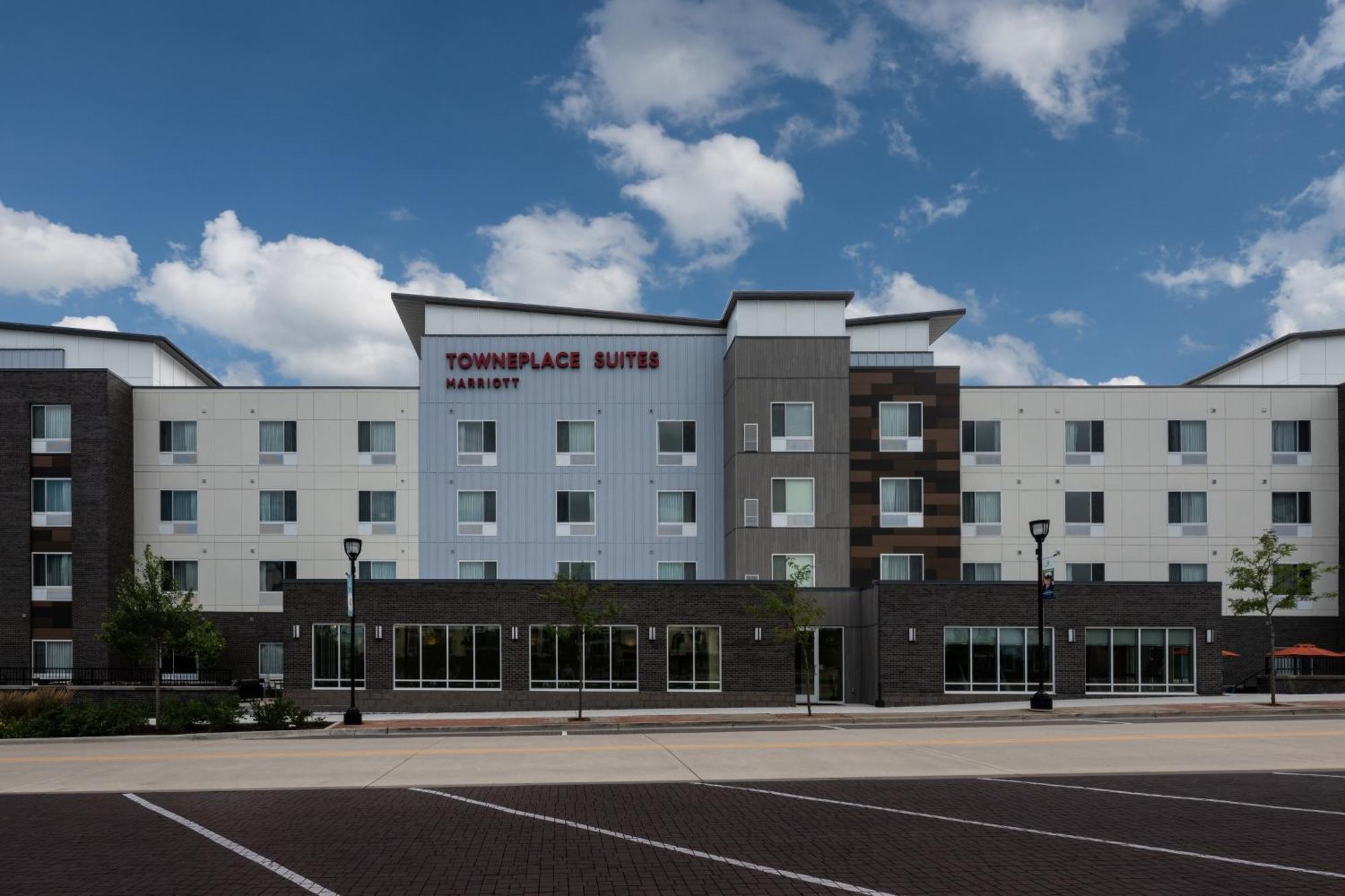 Towneplace Suites By Marriott Milwaukee Оук-Крік Екстер'єр фото